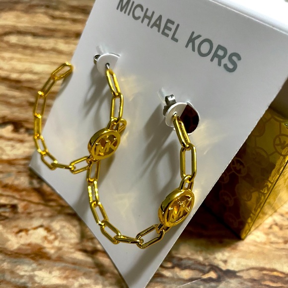 Michael Kors Gold Tone Chain Link Open Hoop Earrings MK Logo Frontal Hoop - Picture 3 of 7